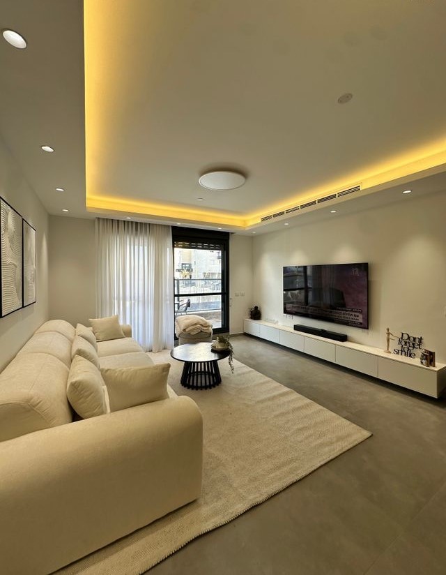 5 Room Upgraded Apartment for sale in Neve Shamir