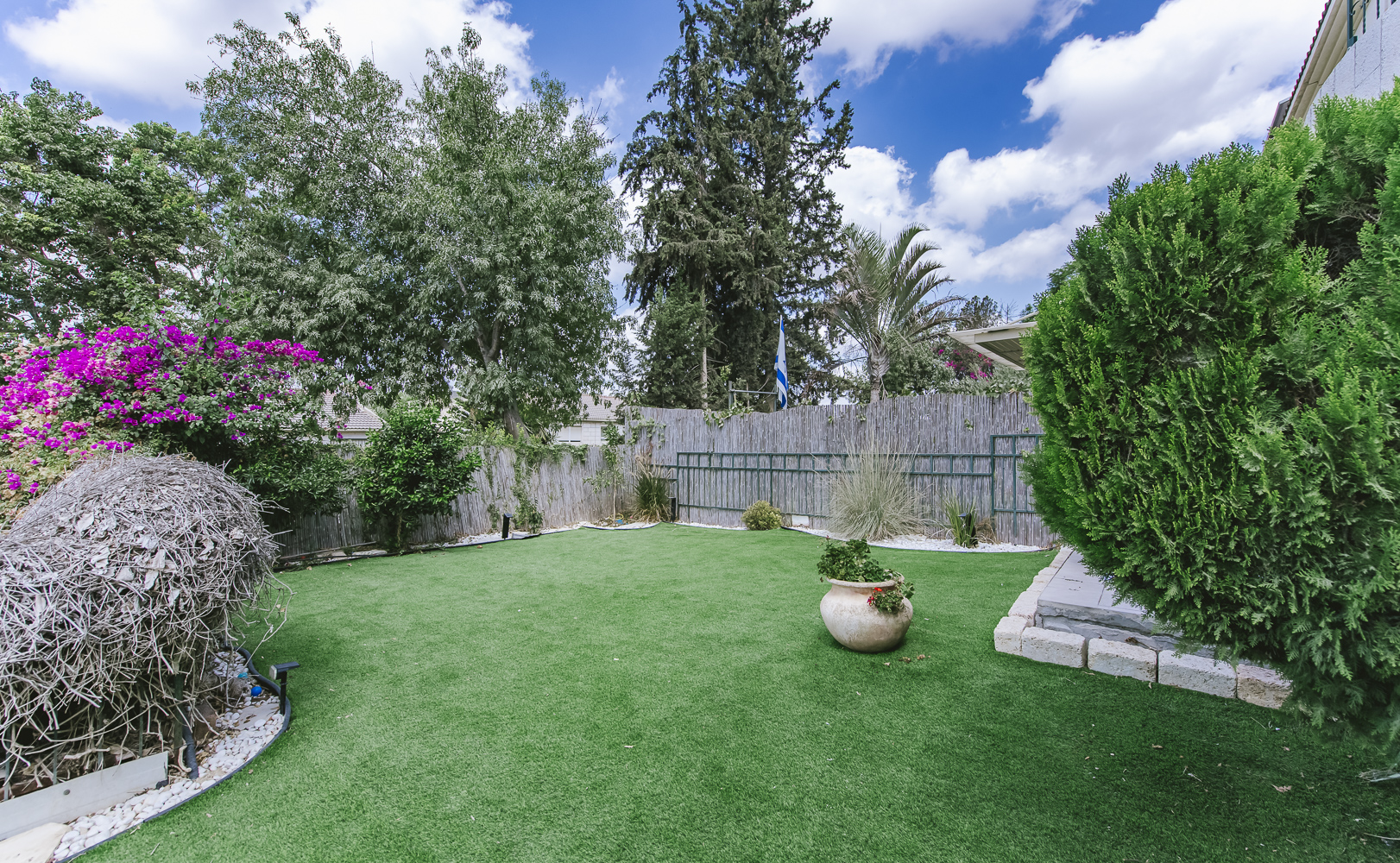Beautifully Upgraded Cottage with HUGE Garden For Sale in Nofei Aviv, Beit Shemesh