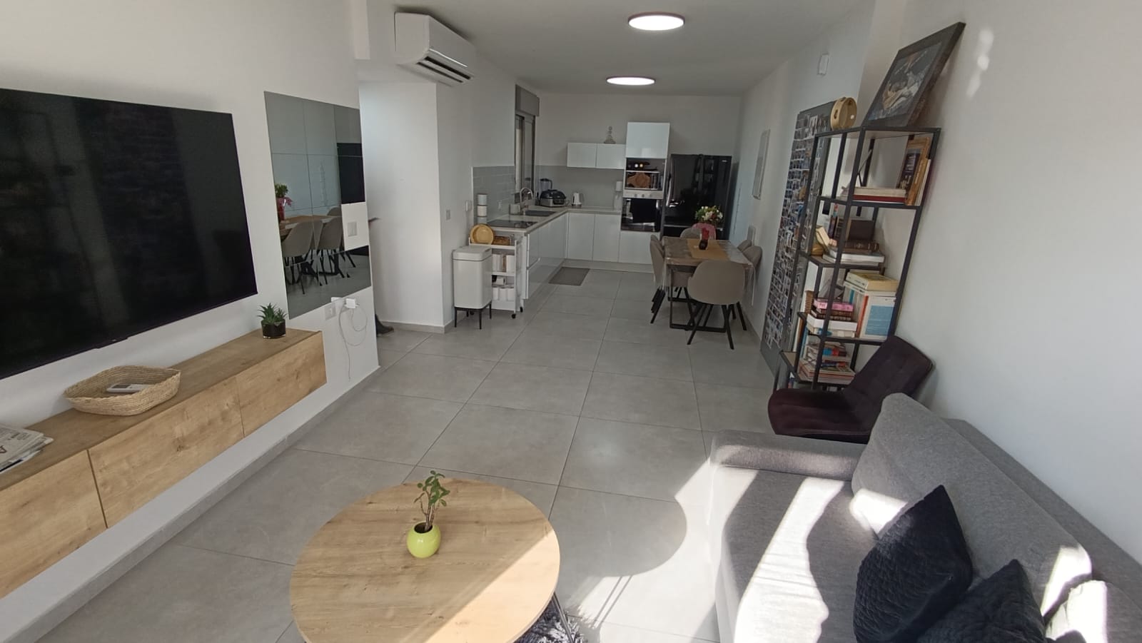 NEVE SHAMIR Bright & Airy 3-Room Apartment with Two Balconies – MUST SELL!!!!