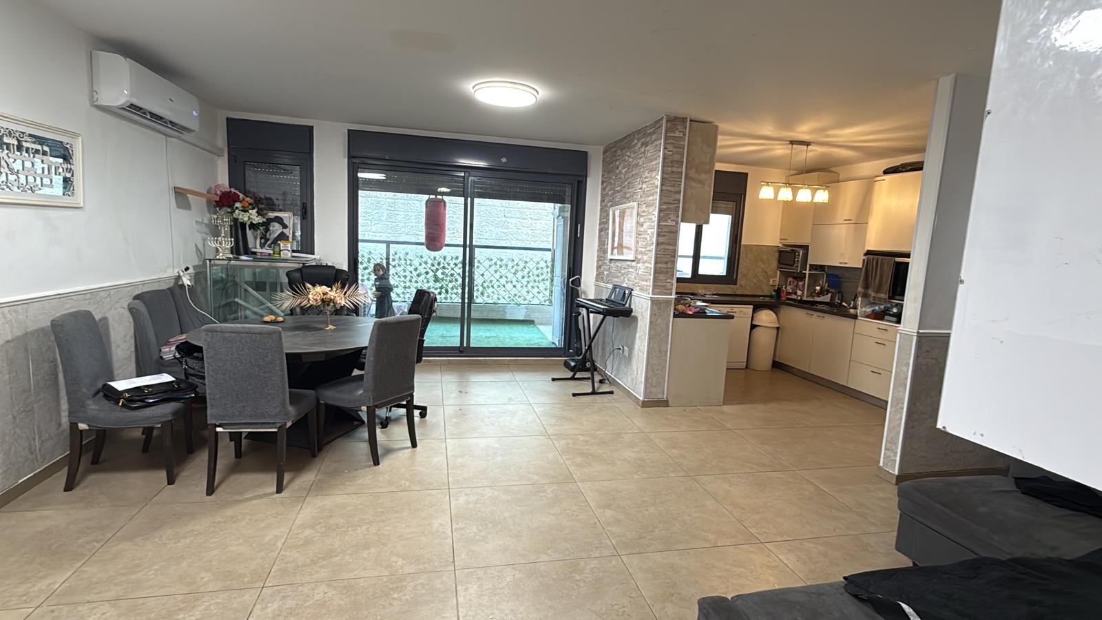 5 room For Sale on Shdeot Haamoraim in Ramat Beit Shemesh D